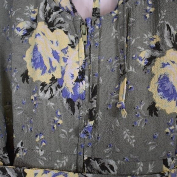 Women's  Mi a mi Romper Floral Plunge Neckline Green Blue Size M - Picture 5 of 6